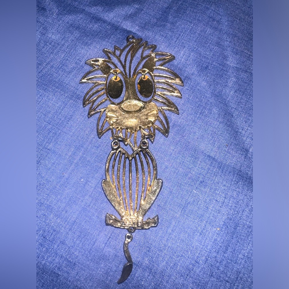 VINTAGE ALAN ARTICULATED GOLD TONE LION PENDENT NECKLACE SIGNED DANGLE EYES LEGS